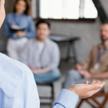 تعرف على أشهر 15 دكتور نفسي في مدينة حمد