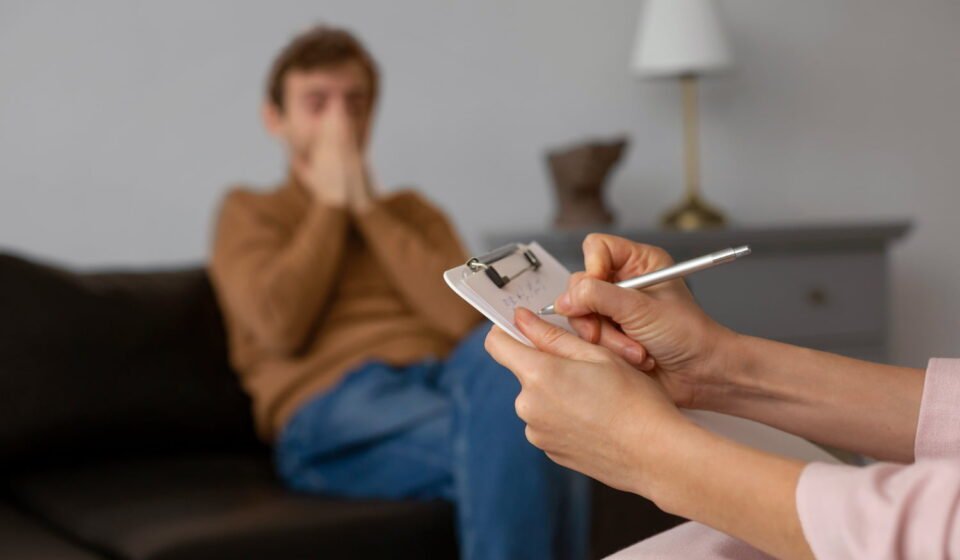 أشهر 14 دكتور نفسي في الرفاع